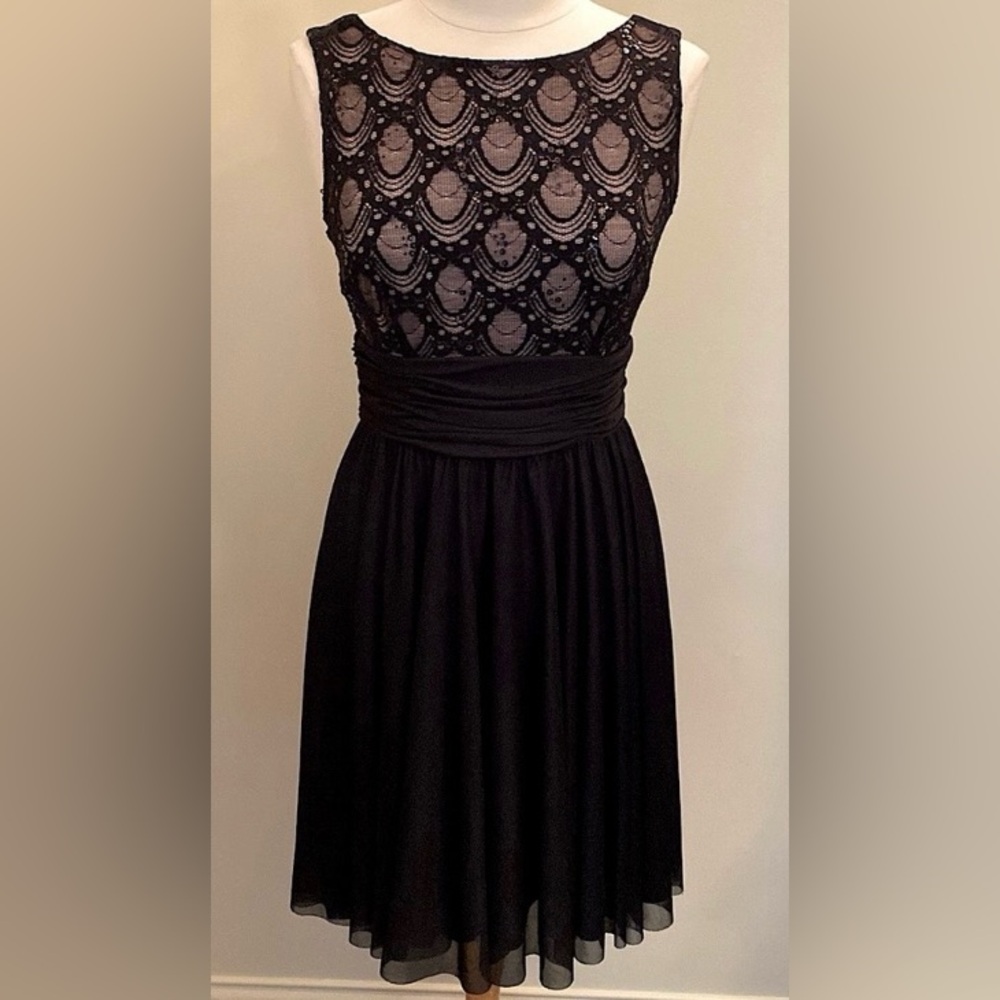 JH Evenings Black Lace Sequin SZ 8  Elegant Glamorous Dressy Fit & Flare Dress